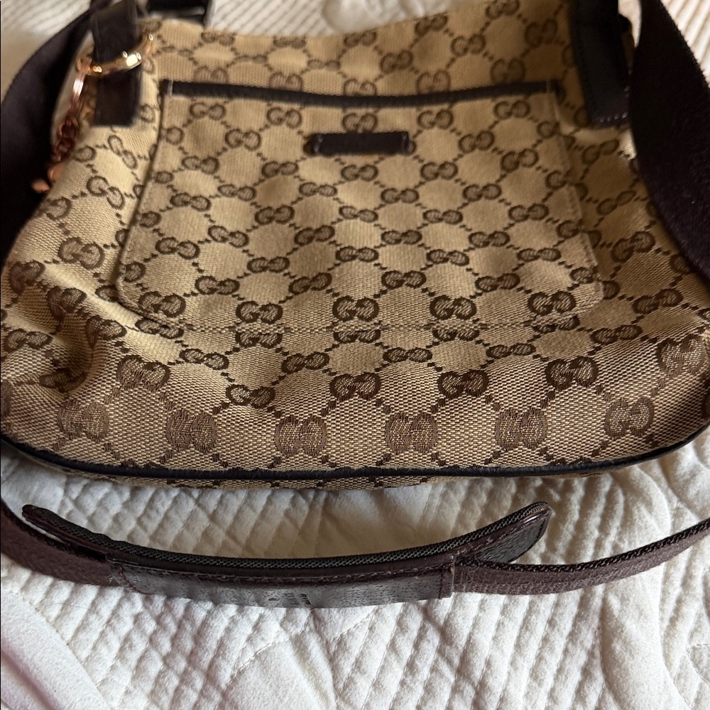 Gucci Tan and Brown Monogram Shoulder Bag - Picture 12 of 14